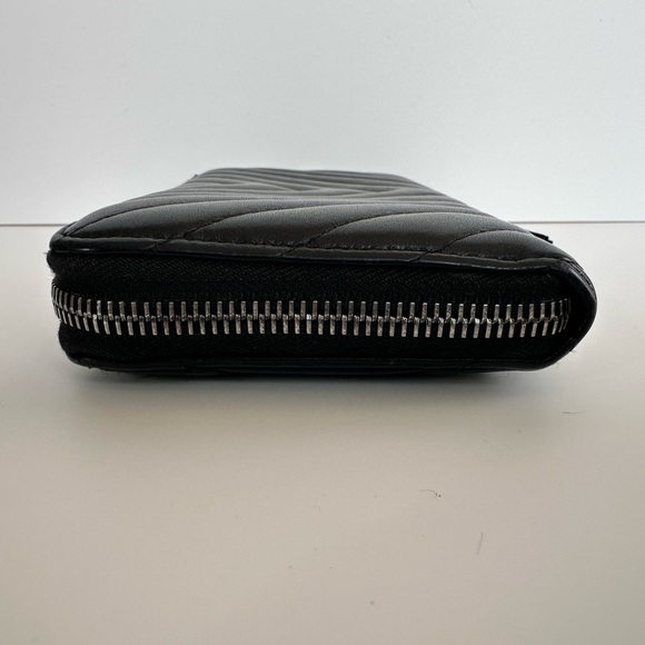 Chanel Black Calfskin Zippy Wallet with Iconic Tassel Detail & Gunmetal Hardware - Picture 11 of 13